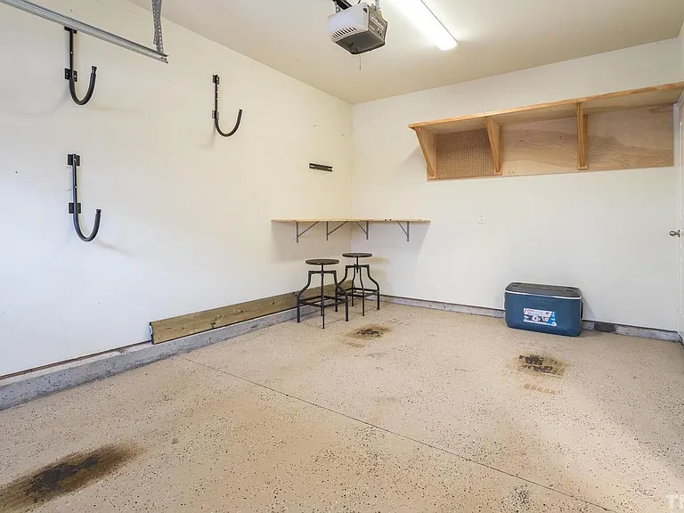 8024 Sycamore Hill Ln — Photo 28