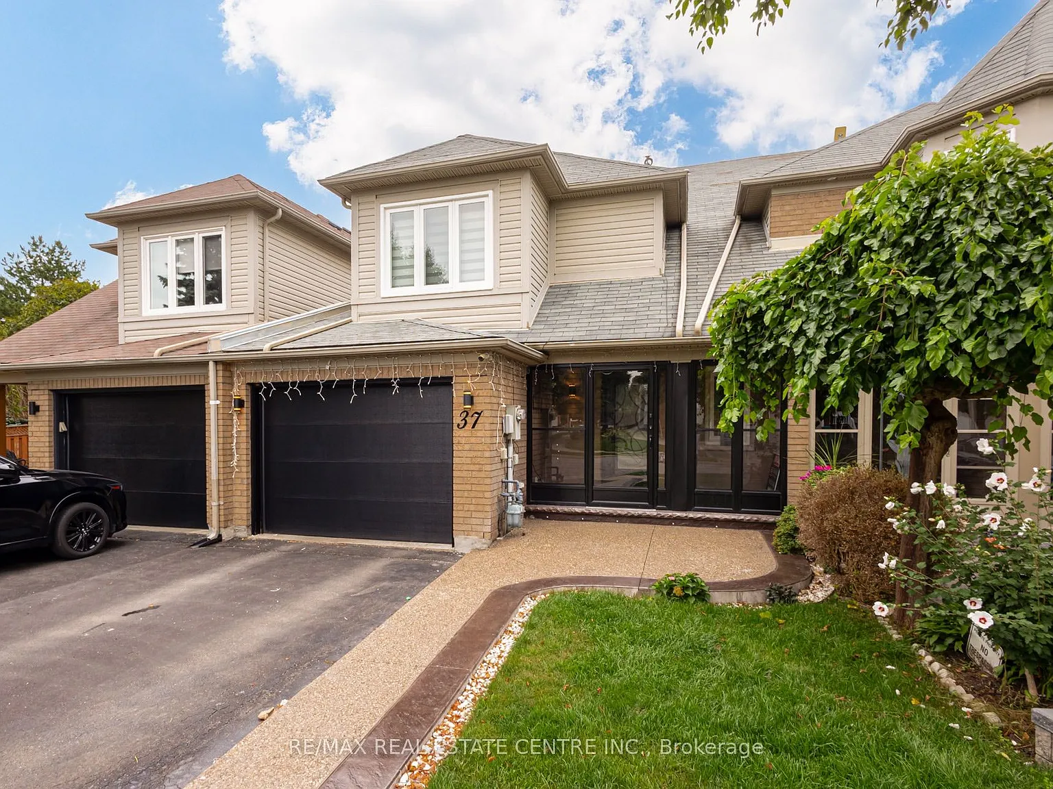 3 bed, $3,200 — Photo 2