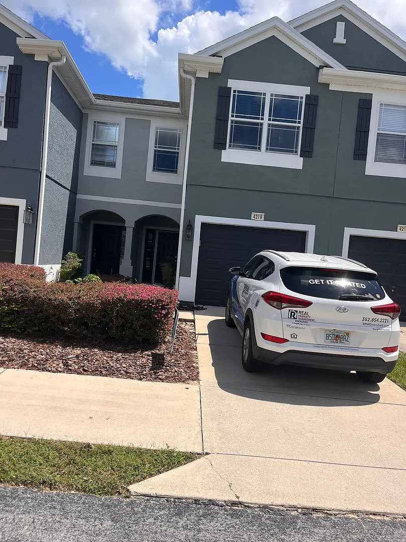 Amazing Neighborhood 3/3 W/Great Amenities! — Photo 1