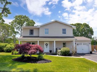 10 Saxon Rd, Centereach, NY 11720