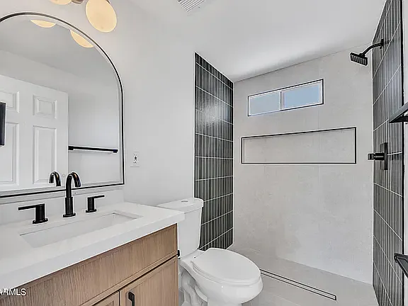 3517 E Hartford Ave — Photo 13