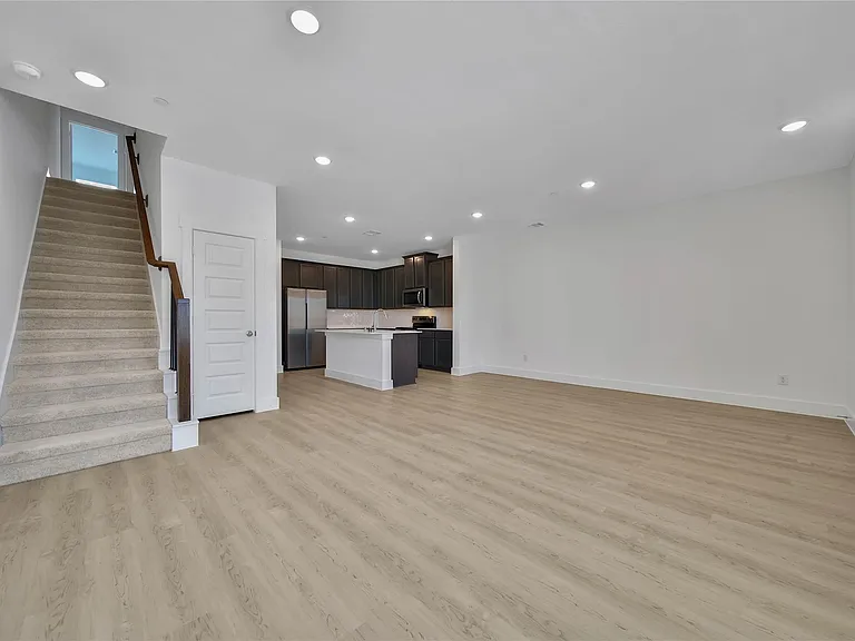 11915 De Carvalho Ln #12 — Photo 4