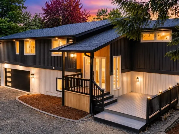 5755 Blakely Avenue NE, Bainbridge Island, WA 98110