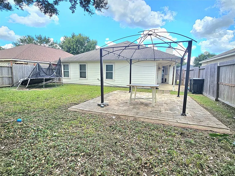 16211 Noblewood Way — Photo 12