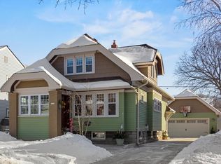 5156 N Shoreland Ave, Whitefish Bay, WI 53217
