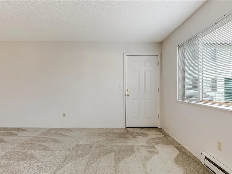 3430 SE 58th Ave — Photo 5