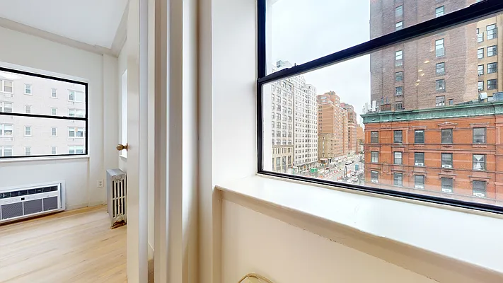 Rented by Bond New York | media 13