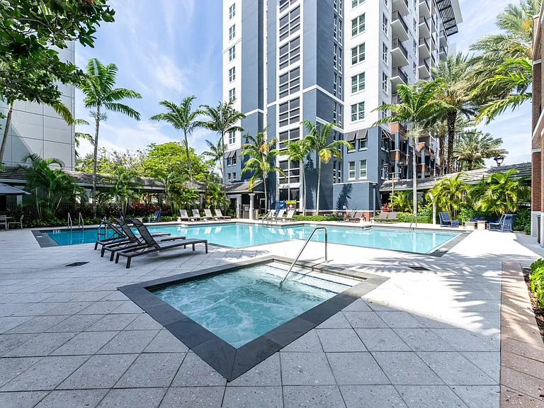 Resort Style Pool and Hot Tub at One Plantation Apartments in Plantation, FL 33324