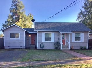 1137 Birch Ave, Cottage Grove, OR 97424