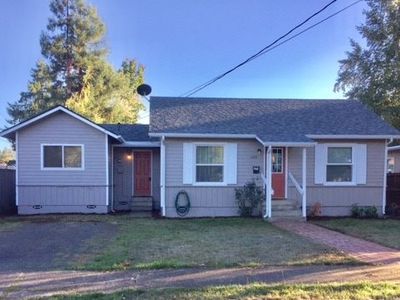1137 Birch Ave, Cottage Grove, OR, 97424