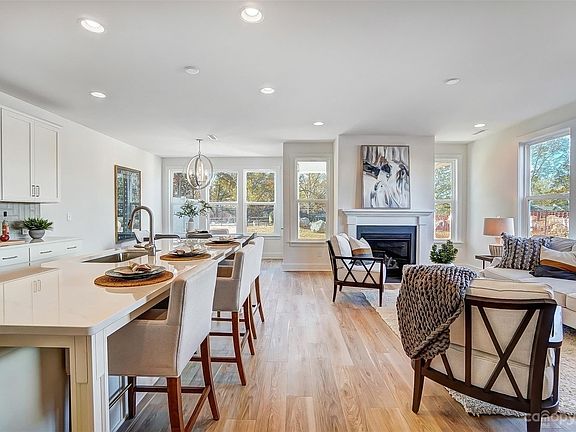 4th image of 6012 Corbin Woods Ct