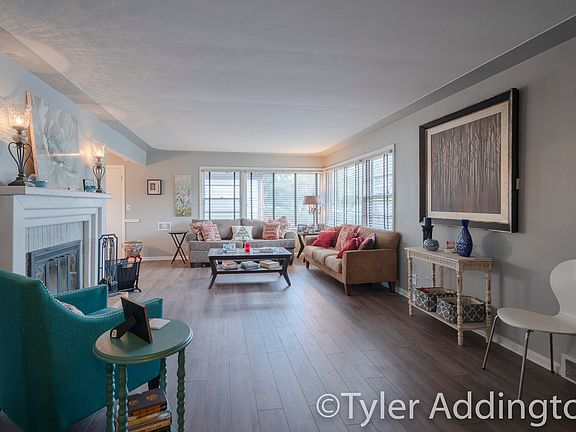 3rd image of 2433 Oakwood Ave NE