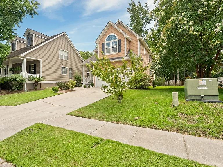 669 Fair Spring Dr — Photo 5