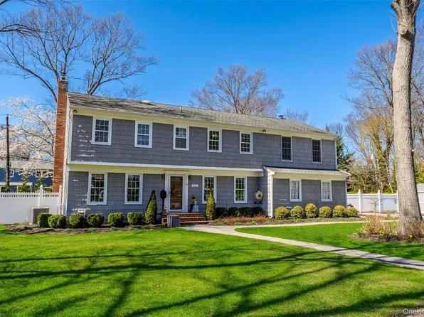 31 Meroke Trail, Port Jefferson, NY 11777