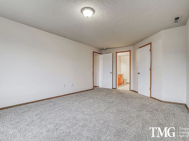 7111 NE 163rd Ave — Photo 16