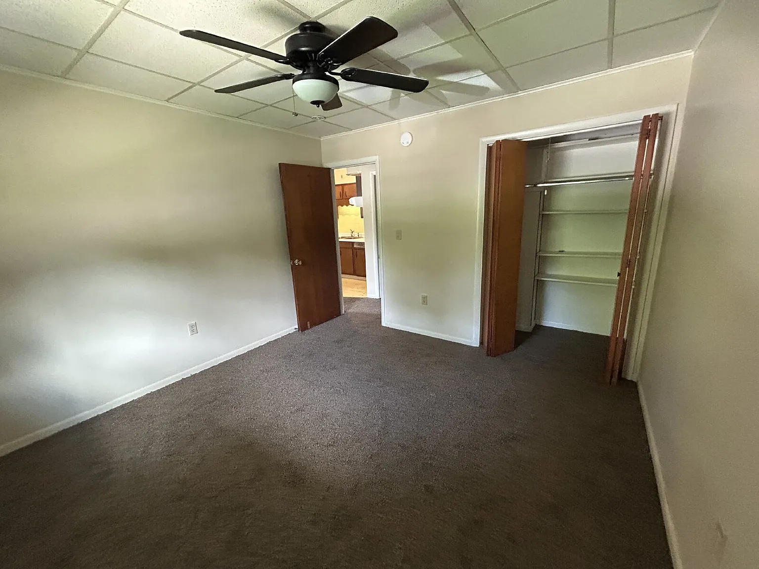 1 bed, 1.0 bath, $995 — Photo 2