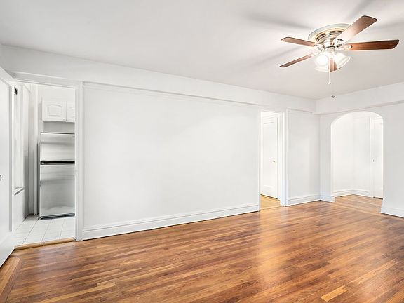 2nd image of 319 E 50th St APT 10C