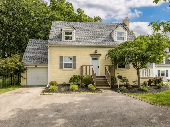 7527 Montgomery Rd, Cincinnati, OH 45236