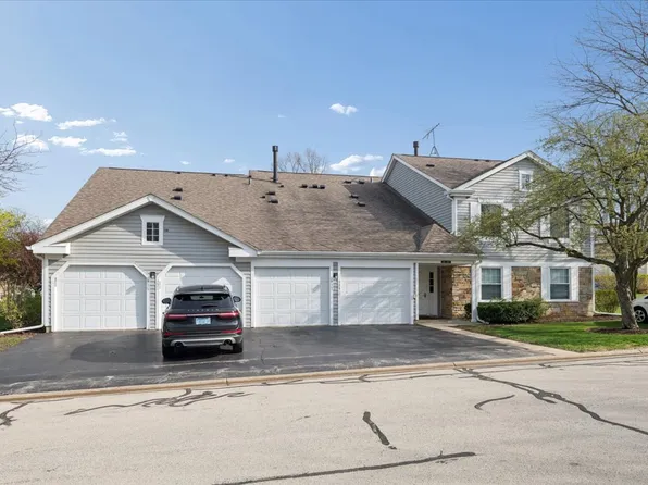 225 Thornapple Ct #225, Buffalo Grove, IL 60089