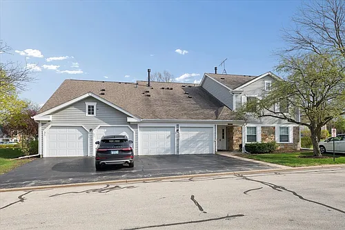 225 Thornapple Ct #225 Photo 1