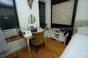 Rented by Universal Realty Group