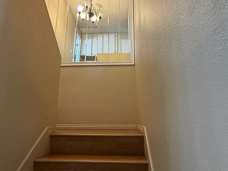 1021 E Harrington Way — Photo 6