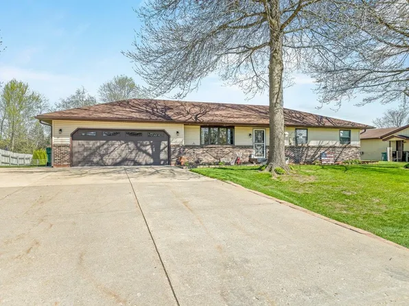 11785 Balsa Ln, Roscoe, IL 61073