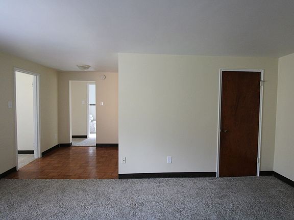 4th image of 219 Lincoln Ave #L10