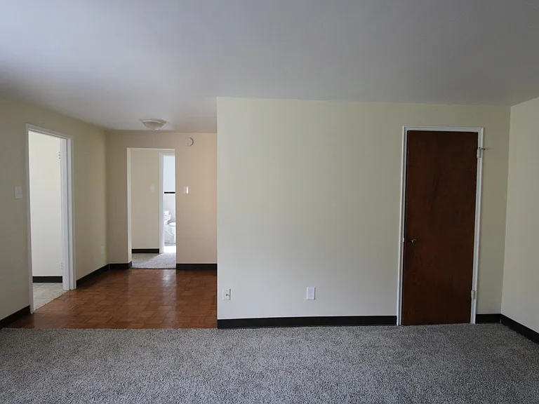 219 Lincoln Ave — Photo 5