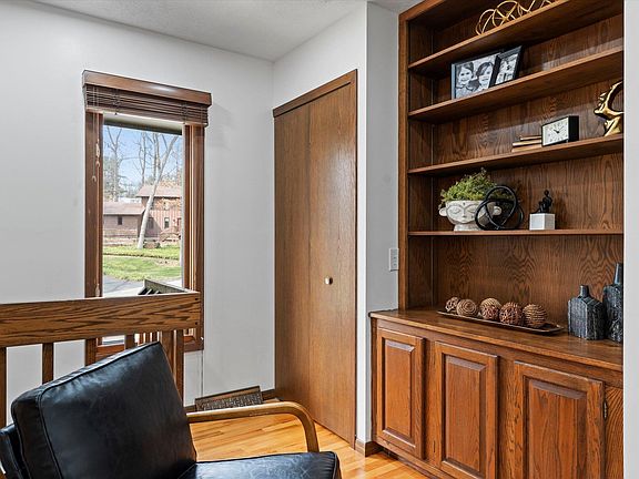 3rd image of 51454 Green Hill Dr