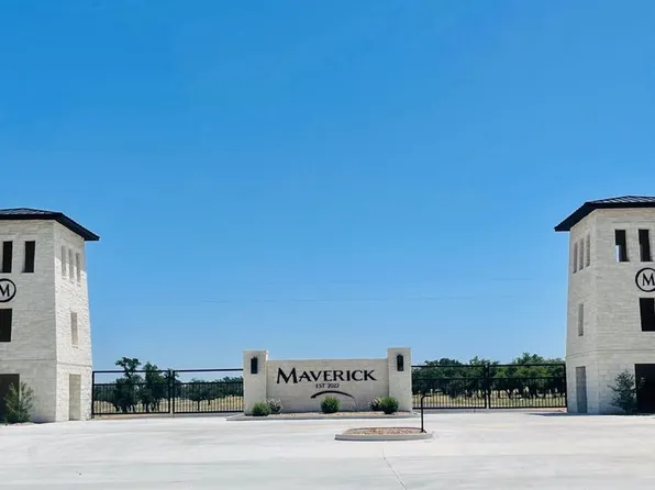 85 Stock Pond Dr, Harper, TX 78631