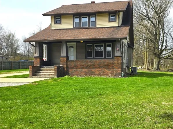 8626 Ridge Rd, North Royalton, OH 44133