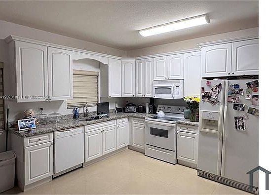 5th image of 23044 SW 107th Pl