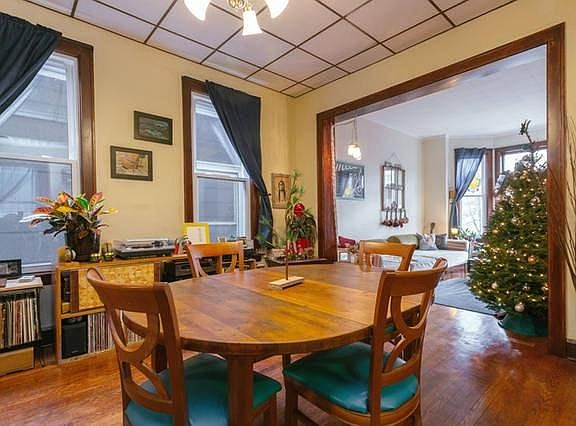5th image of 3510 W Lyndale St APT 1