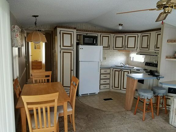 4th image of 1101 W Commerce Ave Lot 82