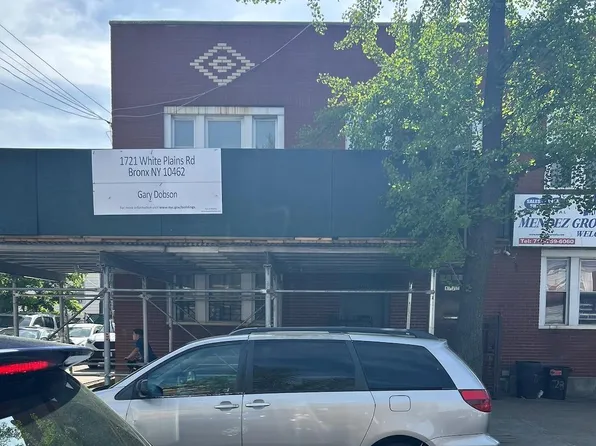 1721 White Plains Road, Bronx, NY 10462