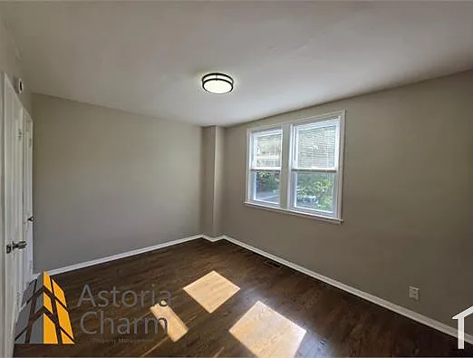 1418 Dukeland St — Photo 14