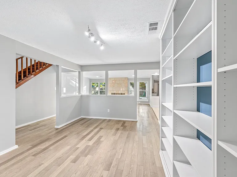 1363 Westgreen Blvd — Photo 6