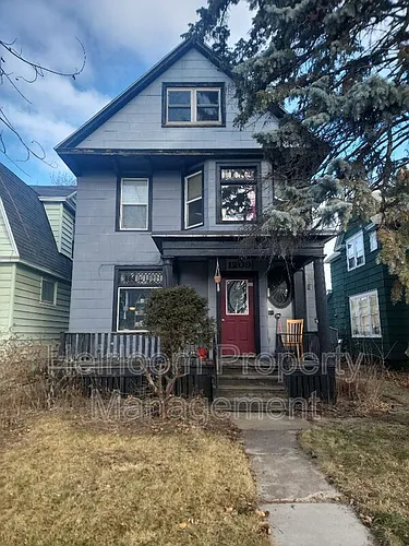 1209 N 16th St #UPPER Photo 1