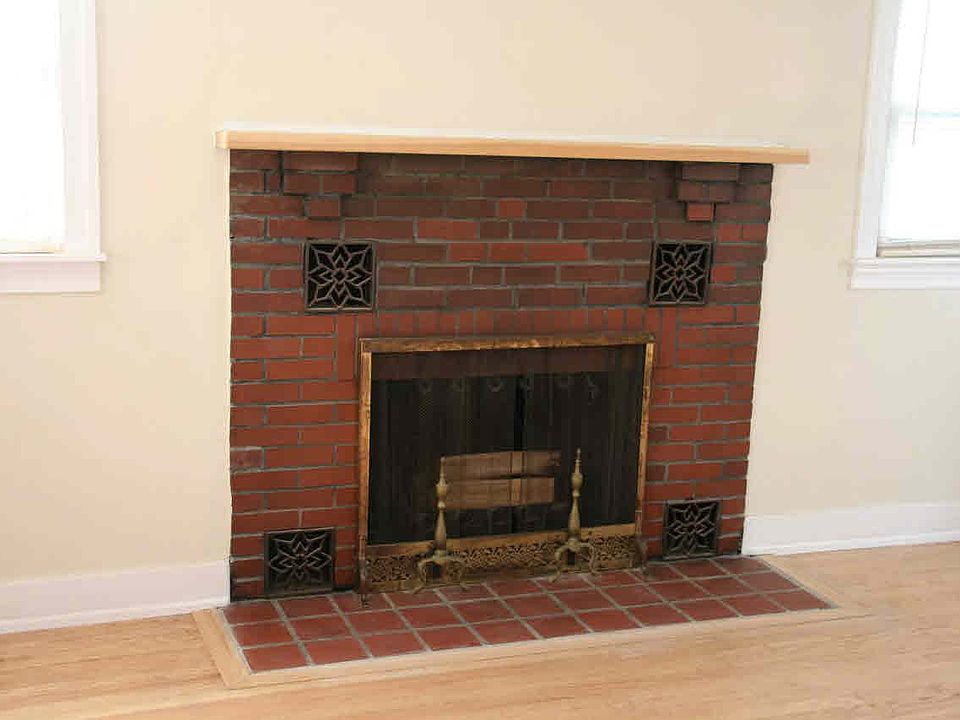 2nd image of 30 Dinan St