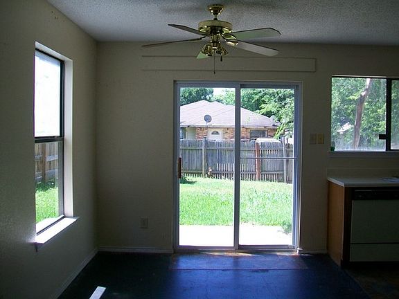5th image of 2651 Clayton Oaks Dr
