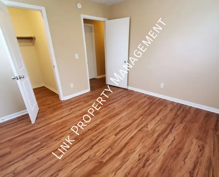 4911 B Marilyn Ln — Photo 9