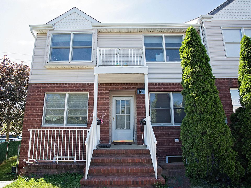1st image of 30 Kew Gardens Dr