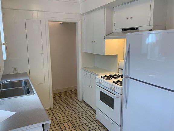 4th image of 203 Prospect Ave