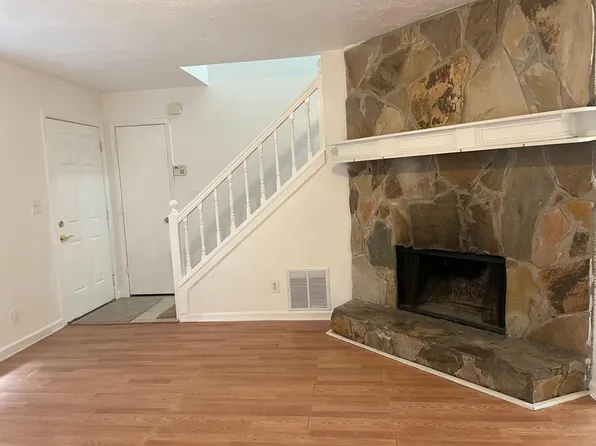 5164 Ridge Forest Dr, Stone Mountain, GA 30083