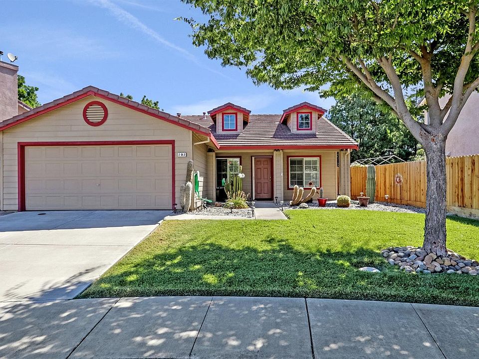 2nd image of 202 Lauriana Ln