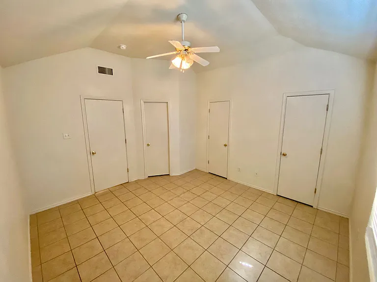 3906 Gus Dr #A — Photo 10
