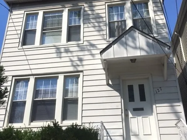 127 W 48th St, Bayonne, NJ 07002