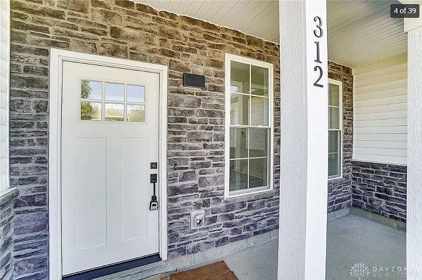 312 Skinner Drive - 1 — Photo 4
