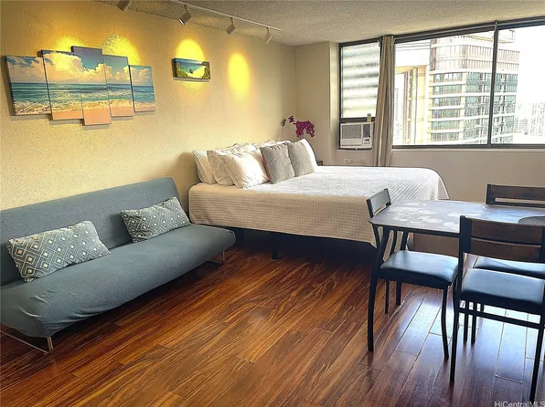 444 Niu St APT 2908, Honolulu, HI 96815